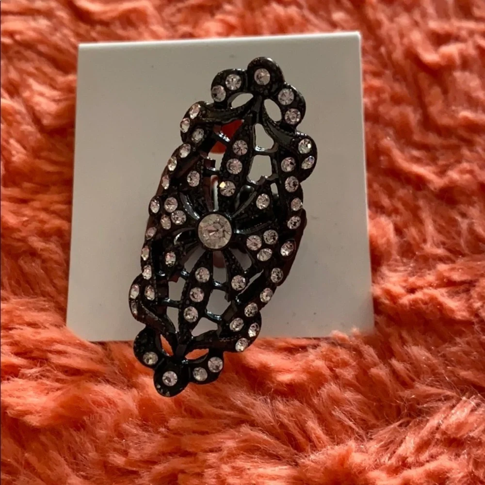 NWT statement ring